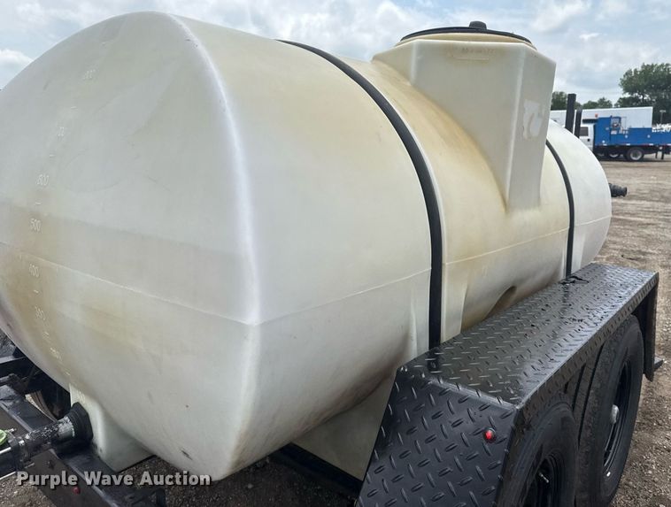 image for item EG5928 2018 Wylie & Son tank trailer