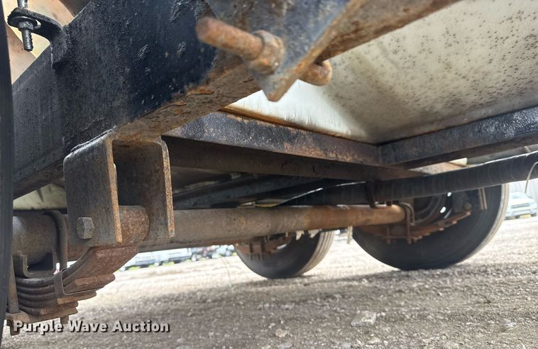 image for item EG5928 2018 Wylie & Son tank trailer