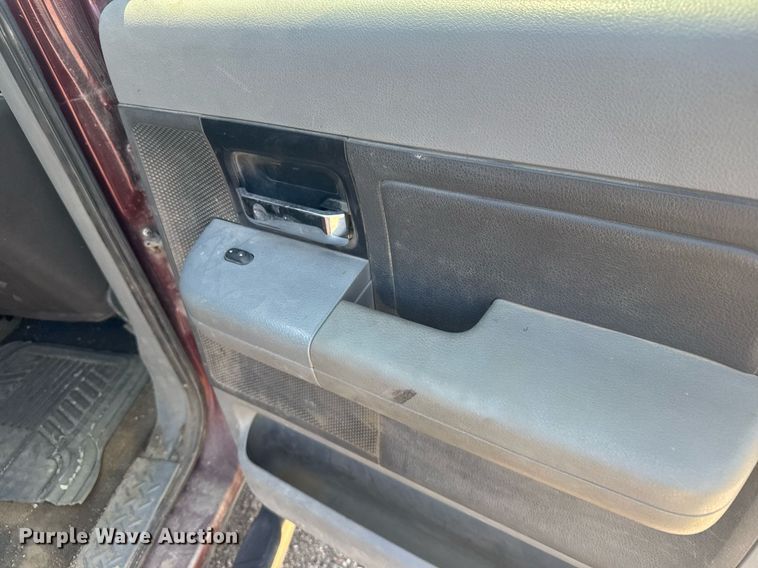 image for item EG6578 2006 Ford F150 SuperCrew pickup truck