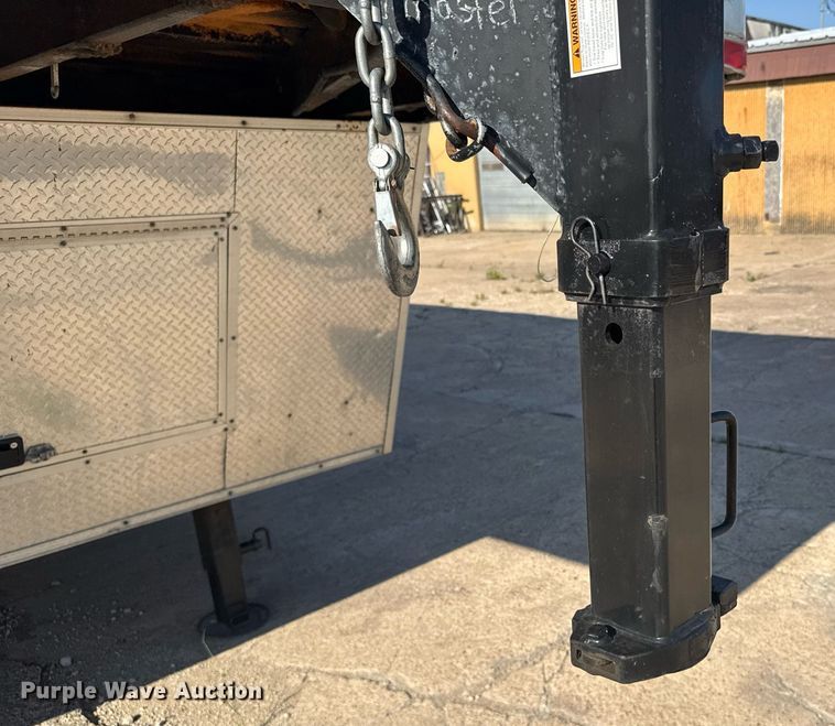 image for item EG6588 2015 Freedom Trailers toy hauler camper