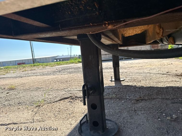 image for item EG6588 2015 Freedom Trailers toy hauler camper