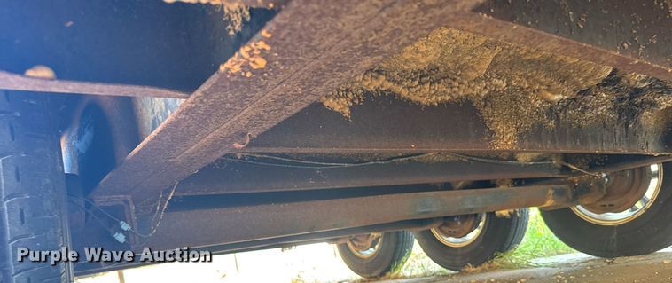 image for item EG6588 2015 Freedom Trailers toy hauler camper