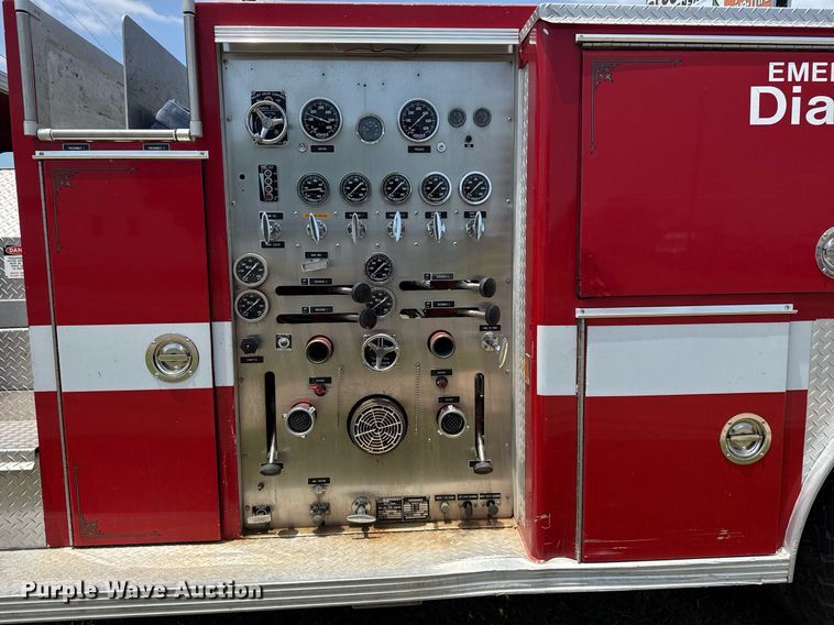 image for item EG8084 1986 Federal Motors Inc pumper fire truck