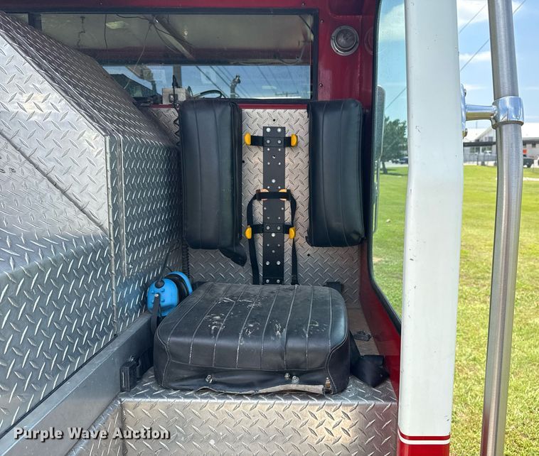 image for item EG8084 1986 Federal Motors Inc pumper fire truck