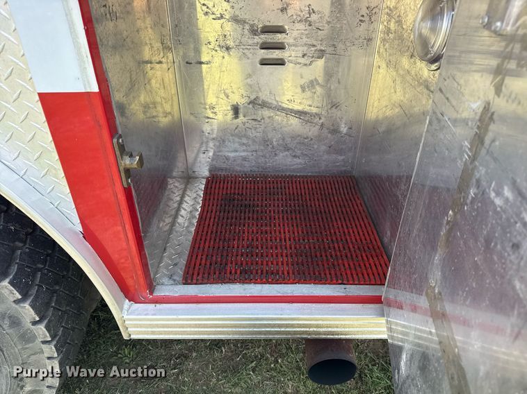 image for item EG8084 1986 Federal Motors Inc pumper fire truck