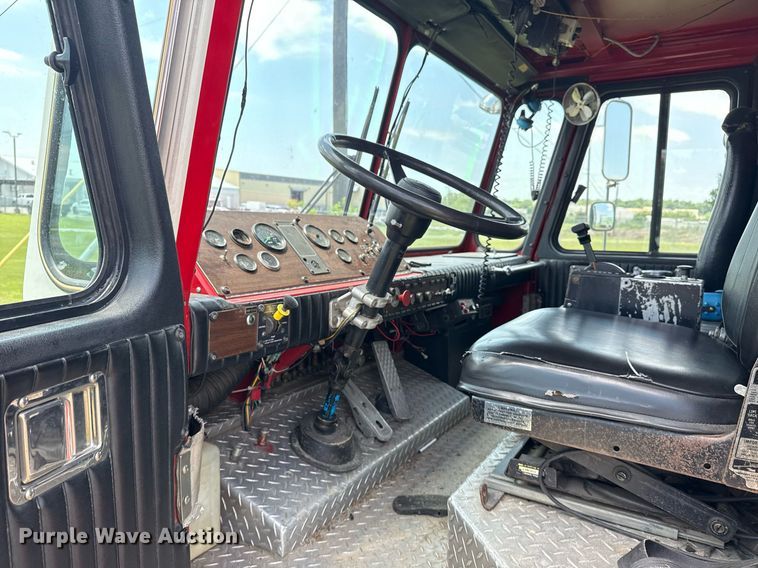 image for item EG8084 1986 Federal Motors Inc pumper fire truck