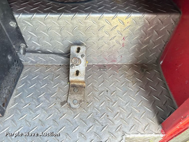 image for item EG8084 1986 Federal Motors Inc pumper fire truck