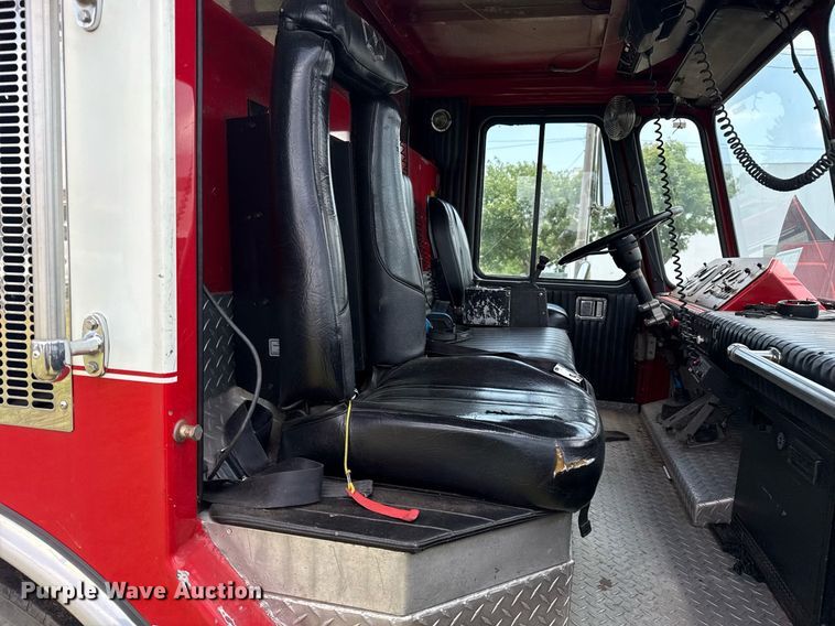 image for item EG8084 1986 Federal Motors Inc pumper fire truck