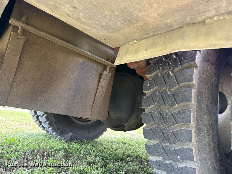 image for item EG8084 1986 Federal Motors Inc pumper fire truck