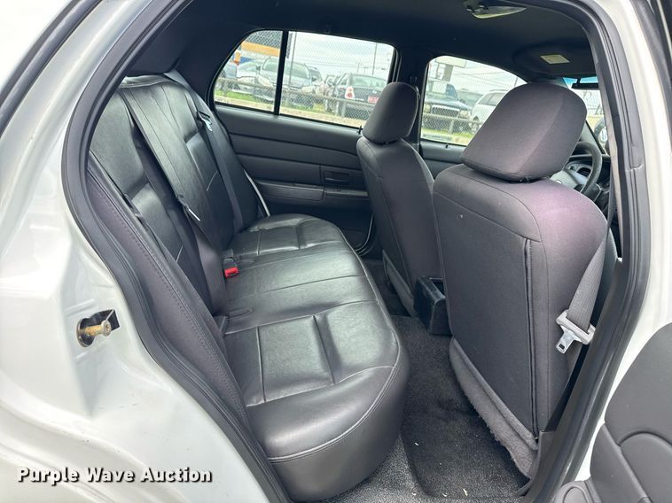 image for item EG8090 2005 Ford Crown Victoria 