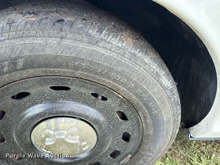 image for item EG8090 2005 Ford Crown Victoria 