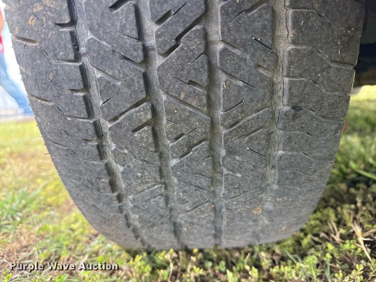 image for item EG8090 2005 Ford Crown Victoria 