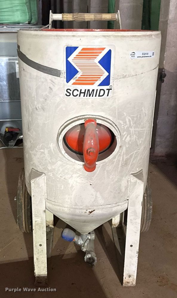 image for item EG8104 Schmidt sand blasting pot