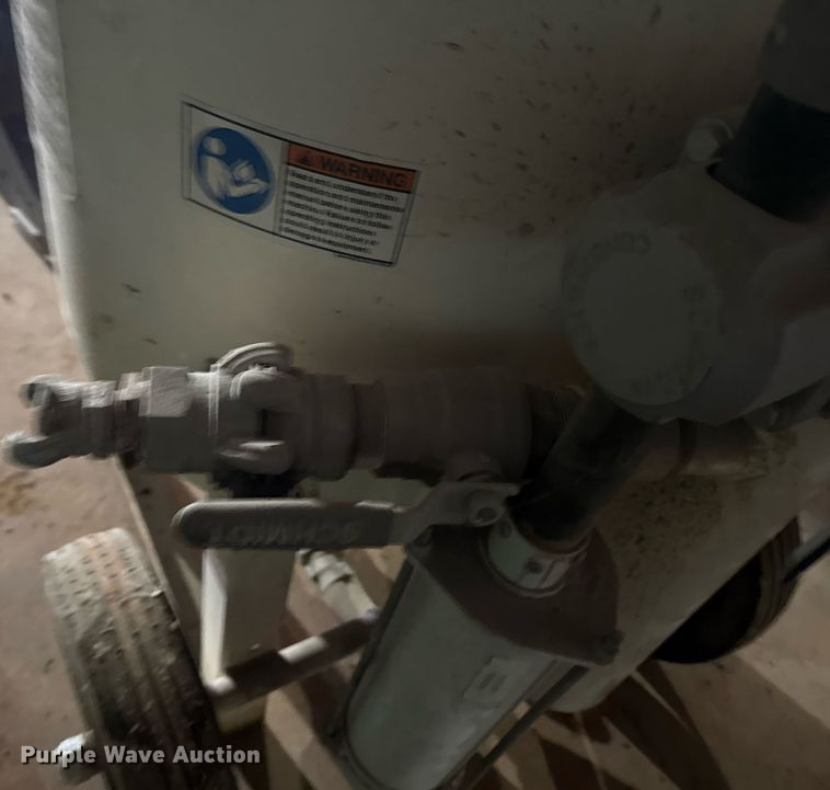 image for item EG8104 Schmidt sand blasting pot