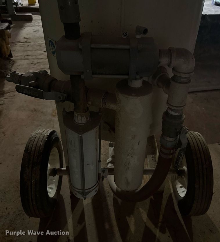 image for item EG8104 Schmidt sand blasting pot