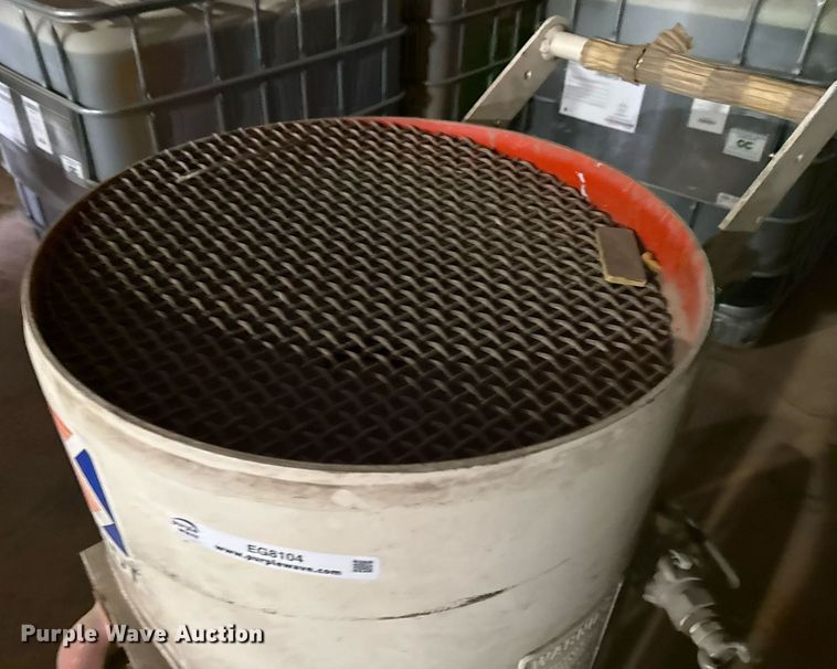 image for item EG8104 Schmidt sand blasting pot