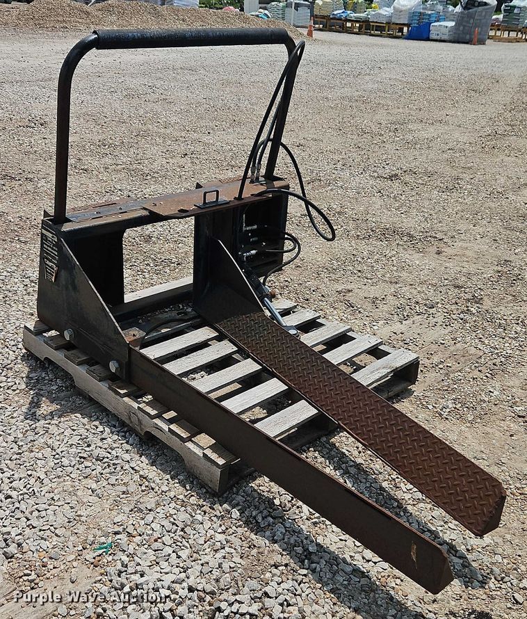 image for item EJ0079 DPM skid steer nursery jaws