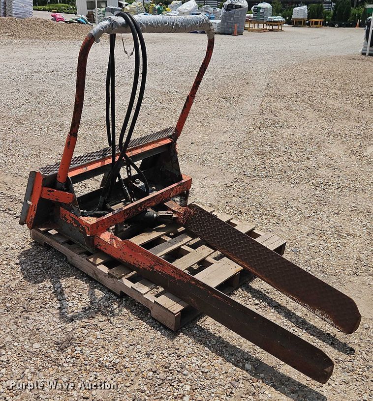 image for item EJ0082 Skid steer nursery jaws