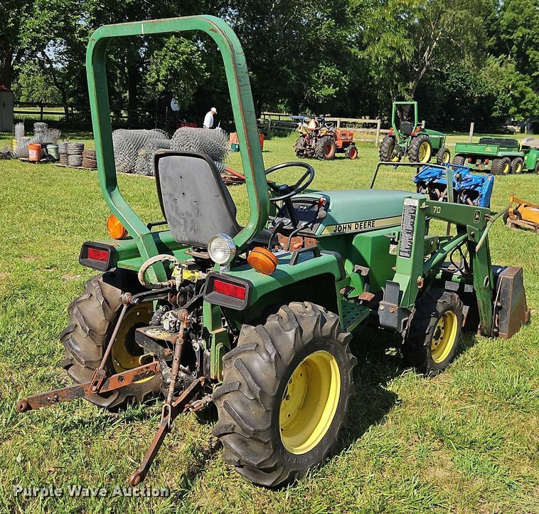 image for item EJ0145 John Deere 855 MFWD tractor