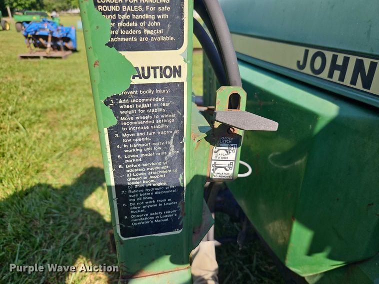 image for item EJ0145 John Deere 855 MFWD tractor