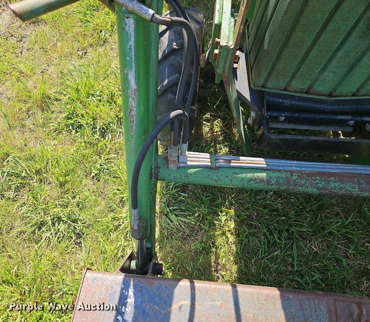 image for item EJ0145 John Deere 855 MFWD tractor