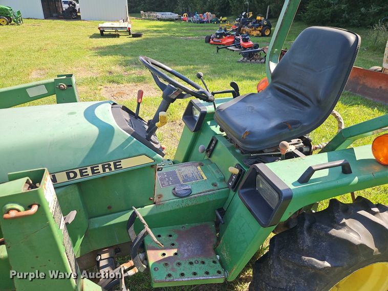 image for item EJ0145 John Deere 855 MFWD tractor