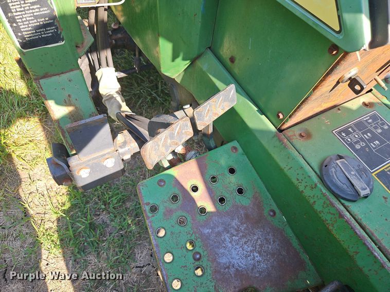 image for item EJ0145 John Deere 855 MFWD tractor