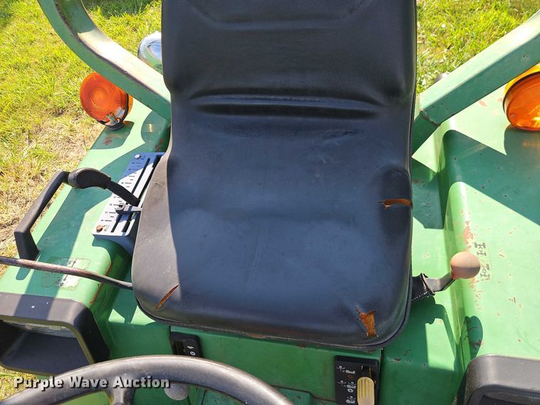 image for item EJ0145 John Deere 855 MFWD tractor