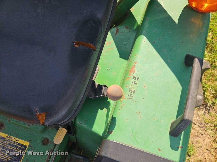 image for item EJ0145 John Deere 855 MFWD tractor