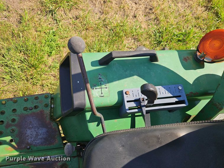 image for item EJ0145 John Deere 855 MFWD tractor