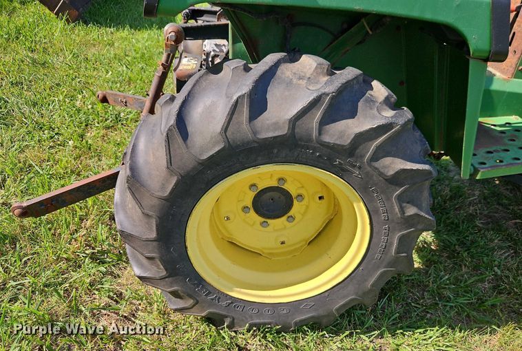 image for item EJ0145 John Deere 855 MFWD tractor