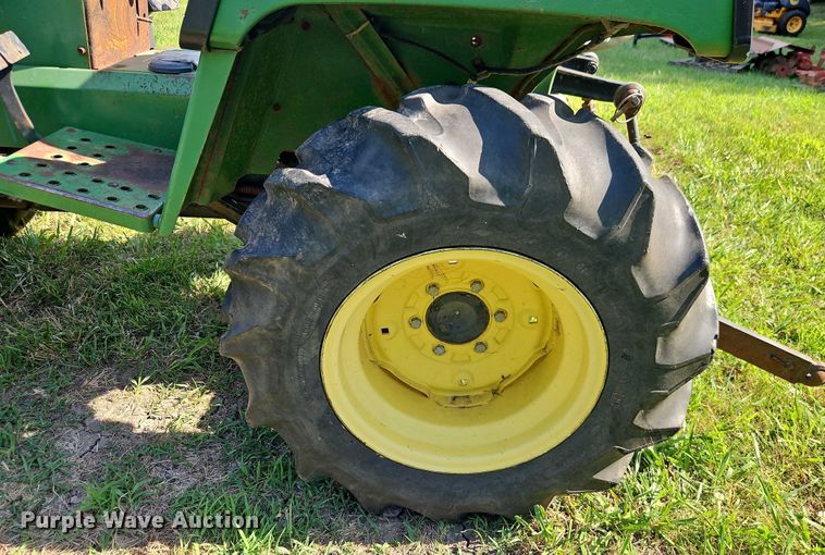 image for item EJ0145 John Deere 855 MFWD tractor