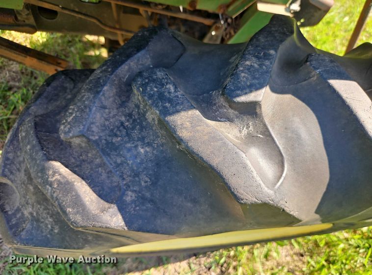 image for item EJ0145 John Deere 855 MFWD tractor