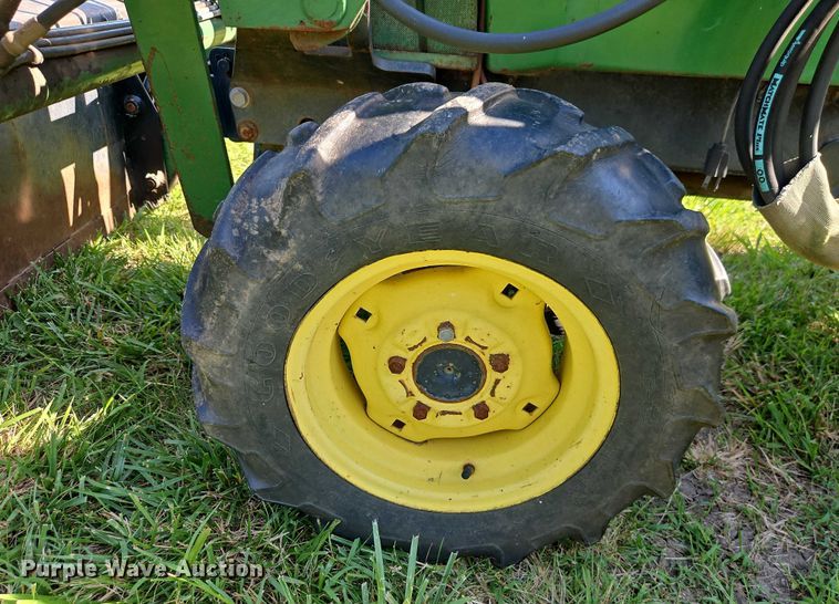 image for item EJ0145 John Deere 855 MFWD tractor