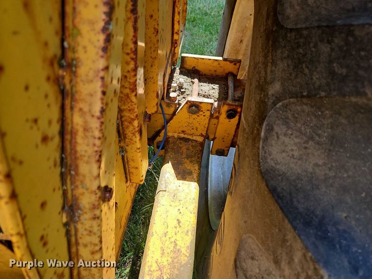 image for item EJ0146 International 2500 Series B tractor