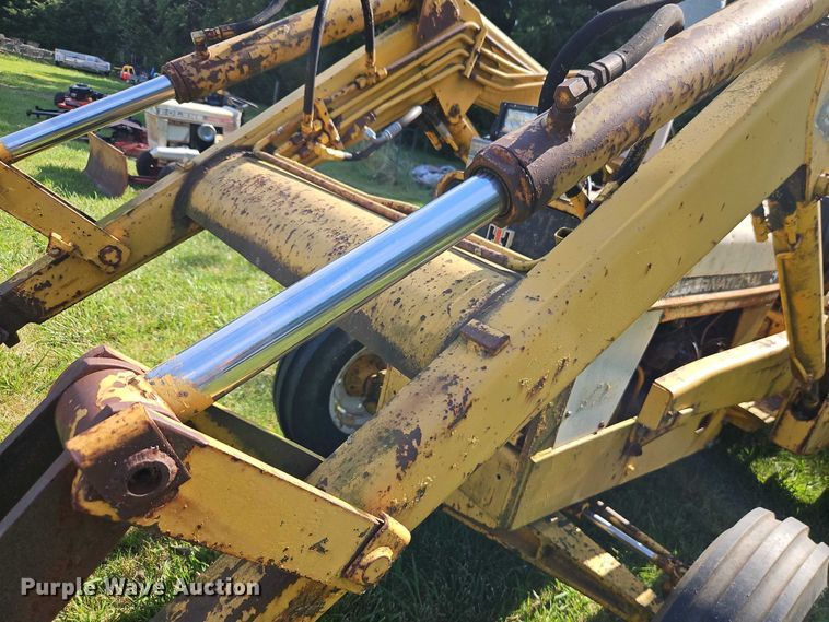 image for item EJ0146 International 2500 Series B tractor