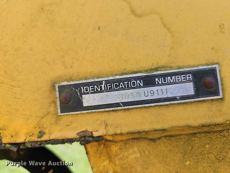 image for item EJ0146 International 2500 Series B tractor