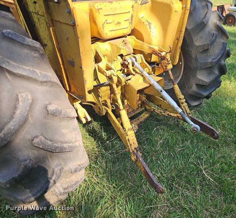 image for item EJ0146 International 2500 Series B tractor