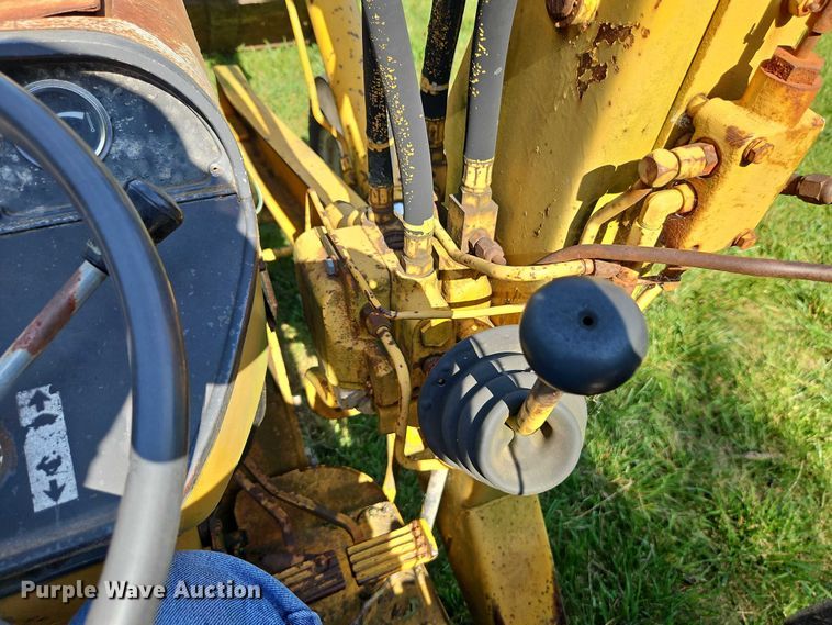 image for item EJ0146 International 2500 Series B tractor