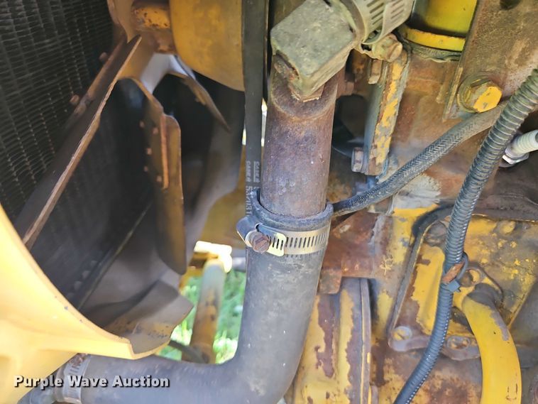 image for item EJ0146 International 2500 Series B tractor