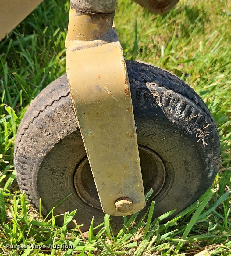 image for item EJ0147 Landpride FDR2572 finish mower