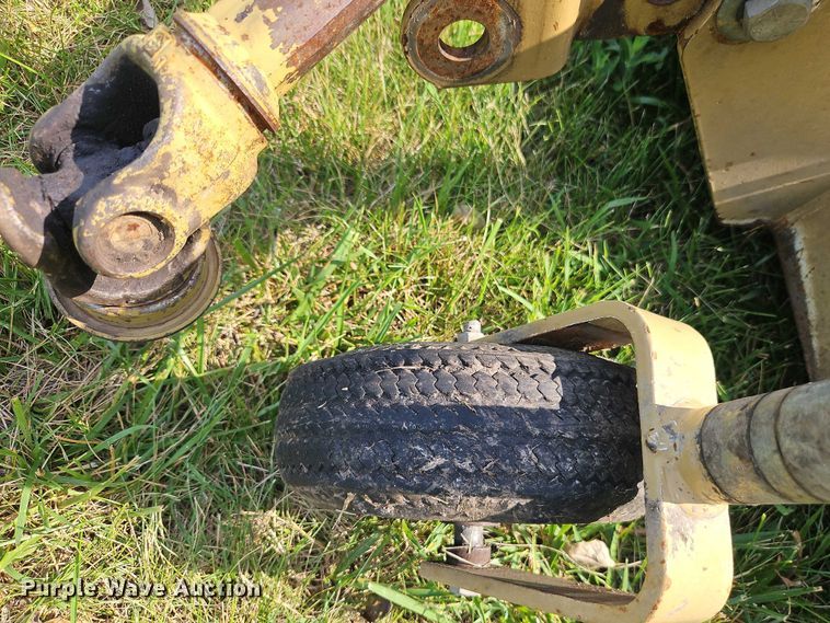 image for item EJ0147 Landpride FDR2572 finish mower