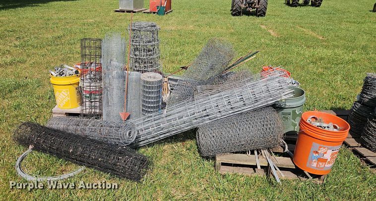 image for item EJ0148 Approximately 720' chain link fence