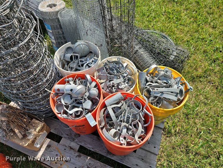 image for item EJ0148 Approximately 720' chain link fence