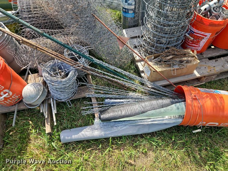 image for item EJ0148 Approximately 720' chain link fence