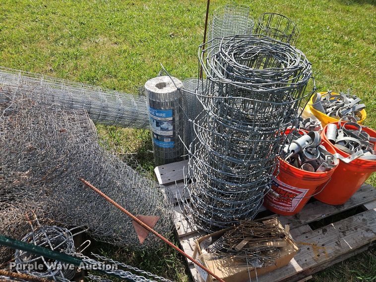 image for item EJ0148 Approximately 720' chain link fence