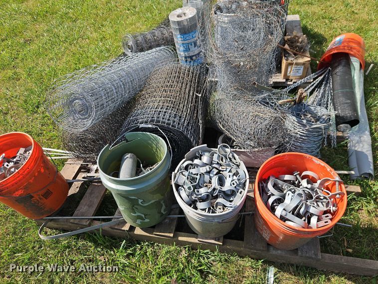 image for item EJ0148 Approximately 720' chain link fence