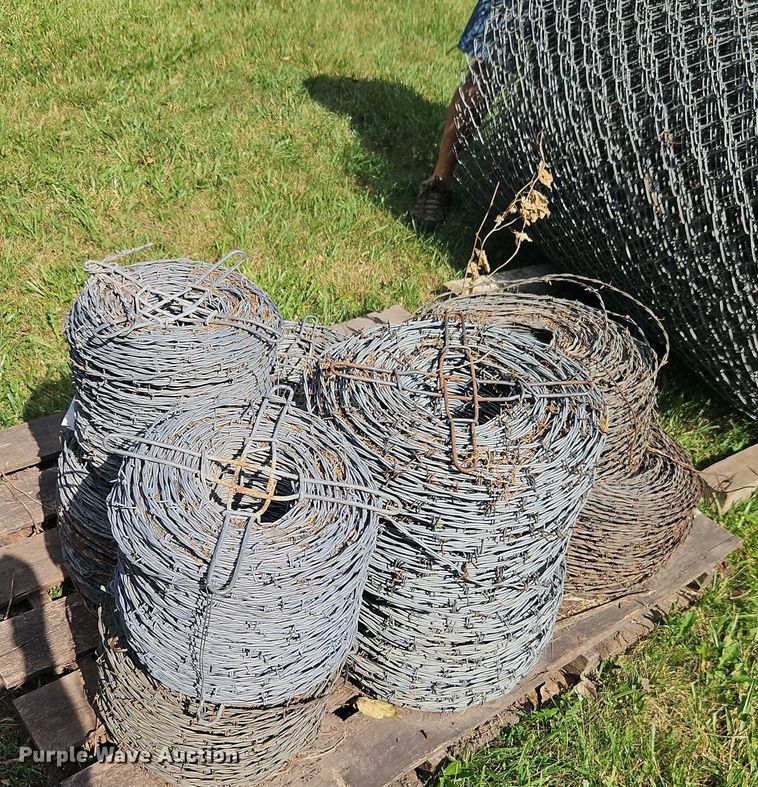 image for item EJ0148 Approximately 720' chain link fence