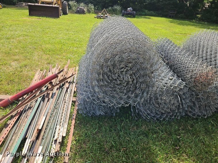 image for item EJ0148 Approximately 720' chain link fence