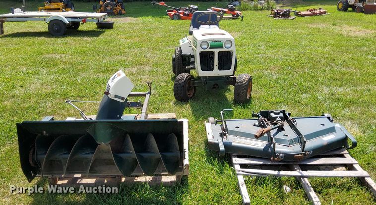 image for item EJ0151 Bolens 1700 tractor